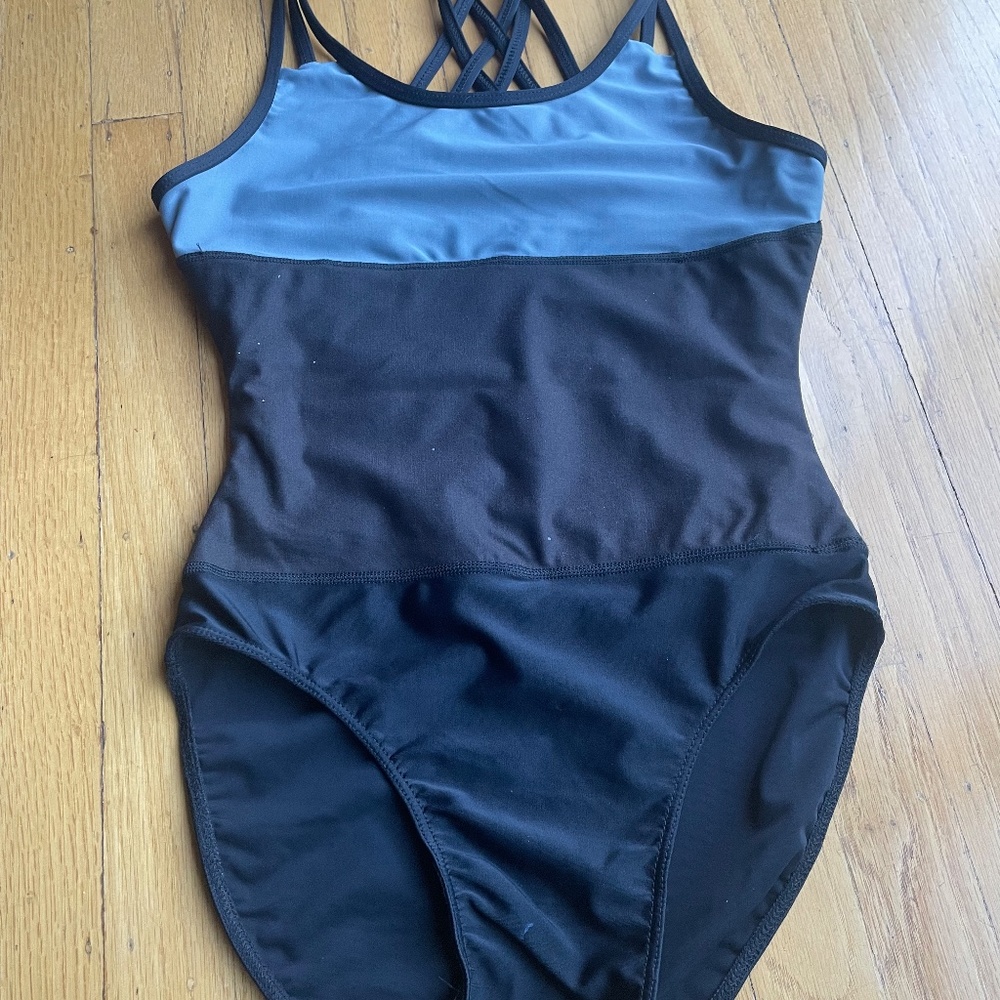 Koreleo compression leotard